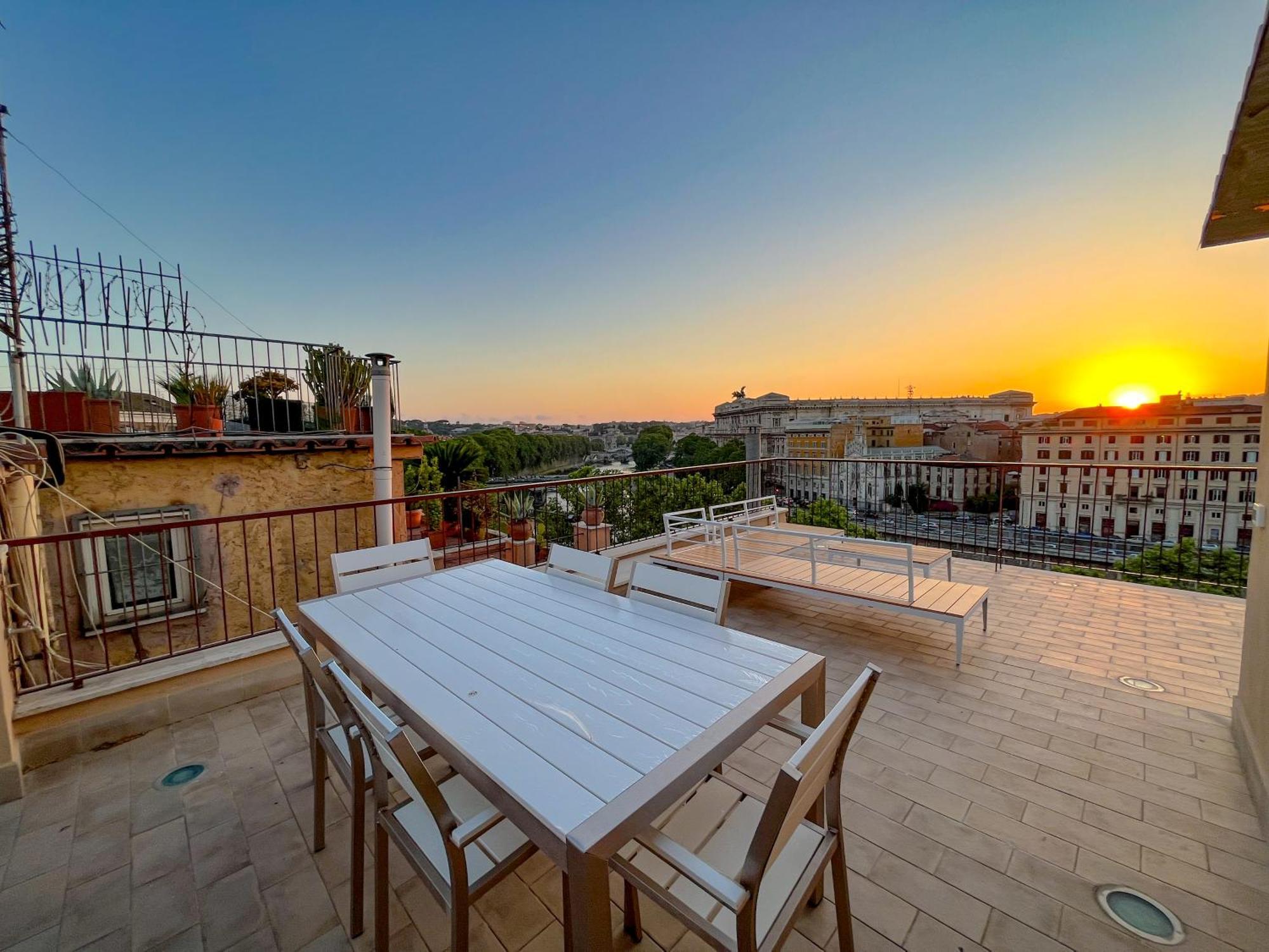 Rooftop In The Historical Center * Rom